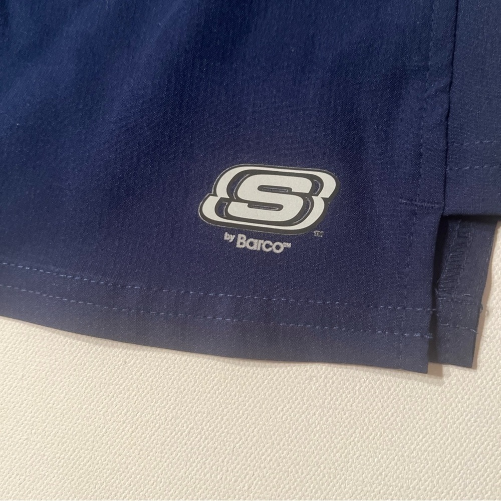 NWT Skechers By Barco Men's Scrub Top Navy Blue (A4) - Picture 2 of 7